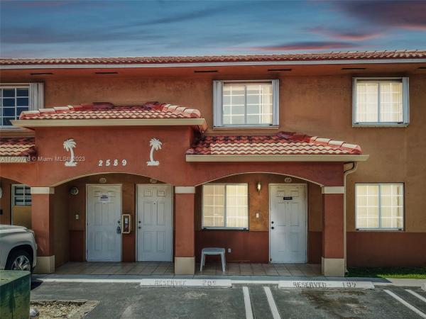 West Palm Villas, 2589 W 76th St #210, Hialeah, Florida 33016, image 1