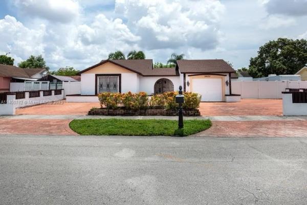 Country Lake Manors, 19633 NW 58th Ct, Country Club, Florida 33015, image 1