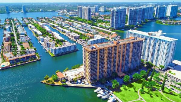 Winston Towers 700, 290 174 St #605, Sunny Isles Beach, Florida 33160, image 1