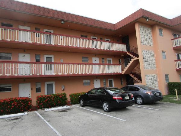 18700 NE 3rd Ct #621, Unincorporated Dade County, Florida 33179, image 2