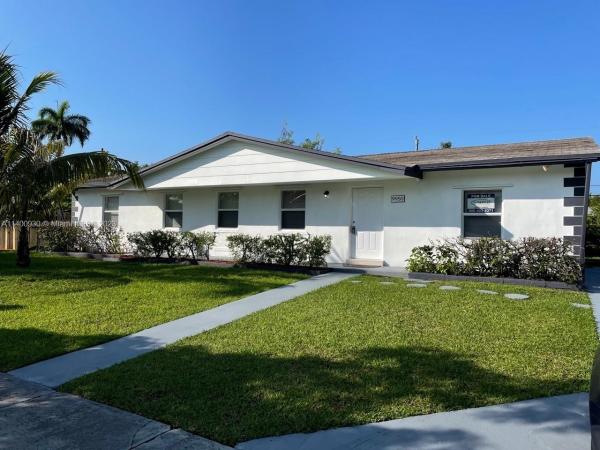 Bel Aire, 9950 Marlin Rd, Cutler Bay, Florida 33157, image 2