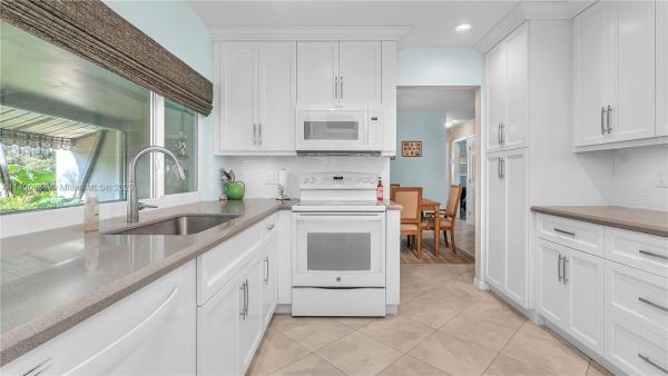 Hollywood Heights, 3209 Taft St, Hollywood, Florida 33021, image 1