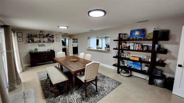 Kendale Lakes No HOA, 13661 SW 79th St, Kendale Lakes, Florida 33183, image 2