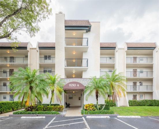 Lagoon Place, 9230 Lagoon Pl #102, Davie, Florida 33324, image 1