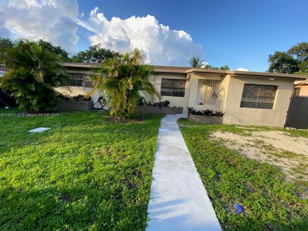 Arch Creek Estates, 1630 NE 150th St, Golden Glades, Florida 33181, image 1