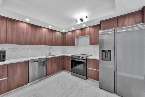 Winston Towers 500, 301 174th St #709, Sunny Isles Beach, Florida 33160, image 1