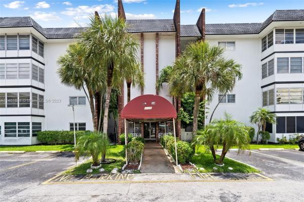 Castle Gardens, 4740 NW 21st St #205, Lauderhill, Florida 33313, image 2