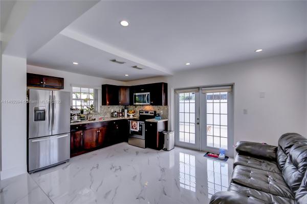 Tropical Estates, 4260 SW 99th Ave, Olympia Heights, Florida 33165, image 2
