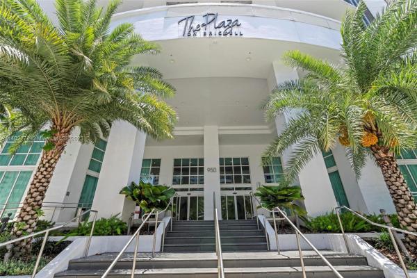 The Plaza On Brickell East, 950 Brickell Bay Dr #2008, Miami, Florida 33131, image 2