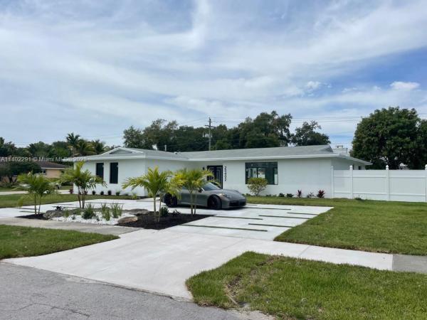 Highland Oak Gardens, 20402 NE 22nd Pl, Ojus, Florida 33180, image 1