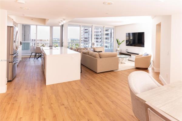 South Tower At The Point, 21055 Yacht Club Dr #2203, Aventura, Florida 33180, image 1