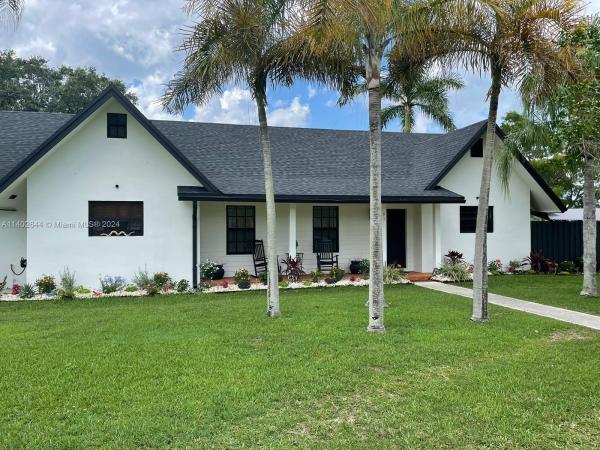 Downer Palms, 91 NE 16th St, Homestead, Florida 33030, image 1