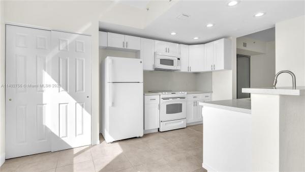 Yardley, 7715 Yardley Dr #403, Tamarac, Florida 33321, image 1