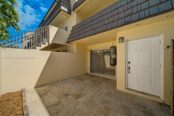 Kendale Lakes Townhouses, 8479 SW 137th Ave #8479, Kendale Lakes, Florida 33183, image 1