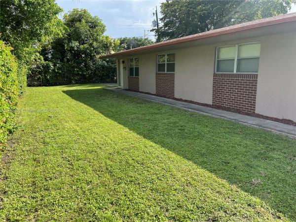 Hallandale Park, 217 SW 10th St, Hallandale Beach, Florida 33009, image 1