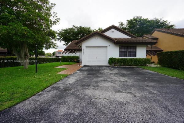 Sunset Harbour, 6246 SW 127th Pl, Kendale Lakes, Florida 33183, image 1