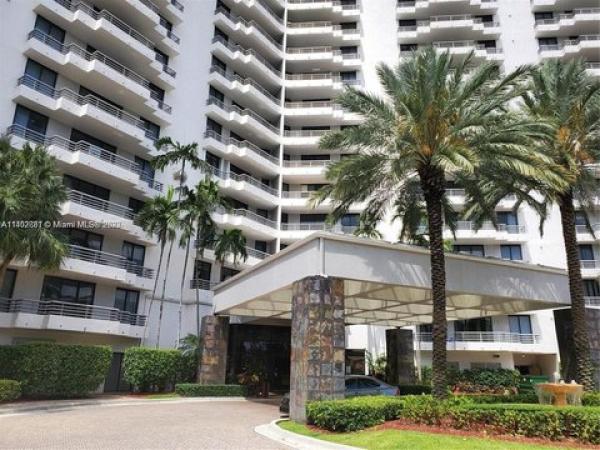 Parc Central Aventura South, 3300 NE 191st St #208, Aventura, Florida 33180, image 1