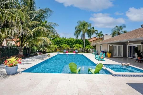 Donna Villas, 9841 SW 131st St, Kendall, Florida 33176, image 1