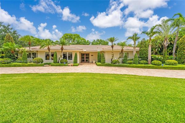 The Elysium, 5825 SW 111th Ter, Pinecrest, Florida 33156, image 2