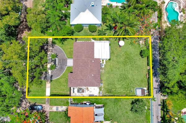 Dunnings Miami Shores, 125 NE 107th St, Miami Shores, Florida 33161, image 1