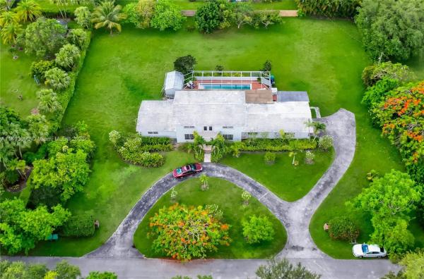 Herman Manor, 7950 SW 134th St, Pinecrest, Florida 33156, image 1