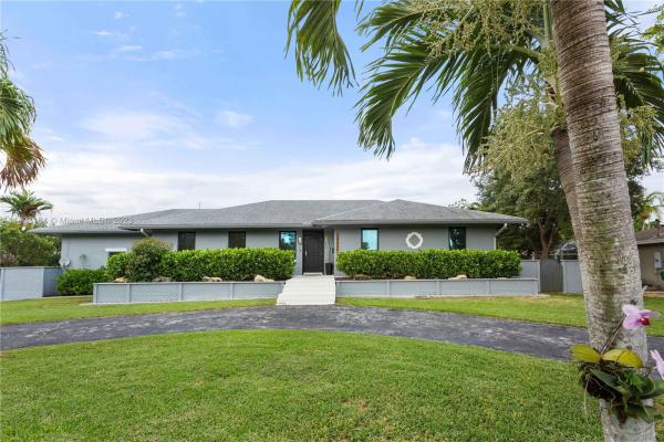 Eastgrove Estates, 15535 SW 77th Ct, Palmetto Bay, Florida 33157, image 1