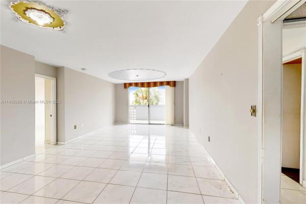 Fountain Towers, 7118 Bonita Dr #301, Miami Beach, Florida 33141, image 1