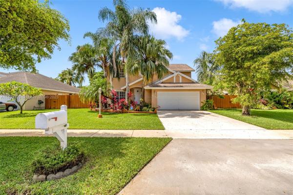Laguna Pointe, 9736 SW 220th St, Cutler Bay, Florida 33190, image 1