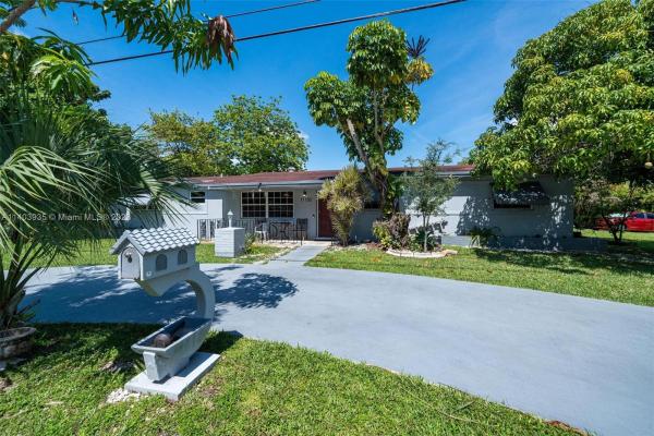 Fulford By The Sea, 17150 NE 17th Ave, North Miami Beach, Florida 33162, image 2