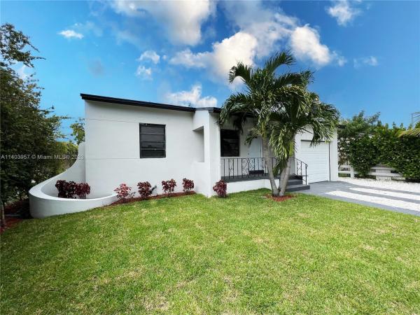 Stephens Manor, 730 NW 78th St, Gladeview, Florida 33150, image 1