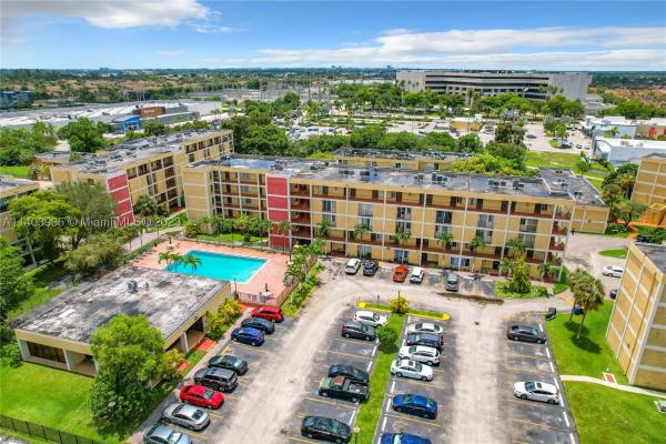 Parkview, 9240 Fontainebleau Blvd #303, Fountainebleau, Florida 33172, image 1
