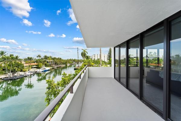 Island Manor, 9660 W Bay Harbor Dr #4E, Bay Harbor Islands, Florida 33154, image 1