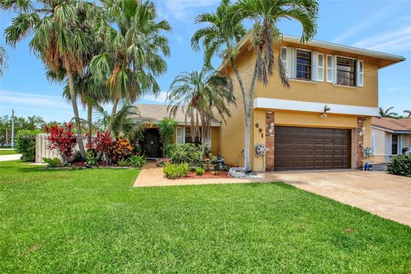 Shenandoah, 691 Thornridge Ave, Davie, Florida 33325, image 2