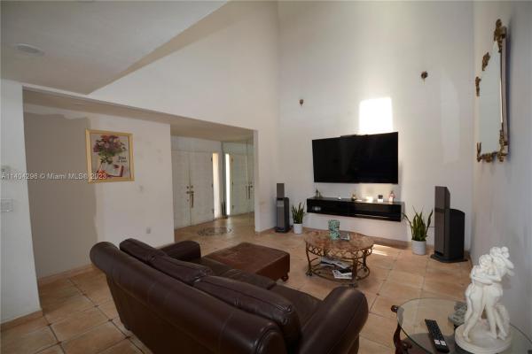 Westbrooke Twin Homes, 10915 SW 25th St #2, University Park, Florida 33165, image 2