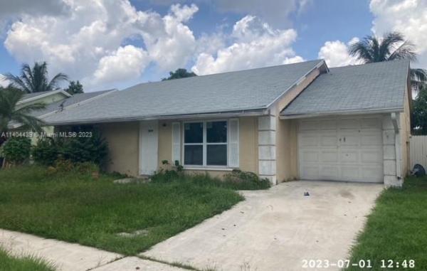Lantana Homes, 5869 Aurora Ct, Lake Worth Beach, Florida 33463, image 1