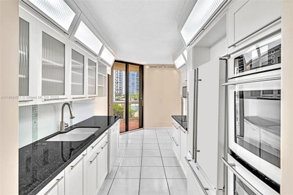 Terraces North Turnberry, 20191 E Country Club Dr #502, Aventura, Florida 33180, image 1