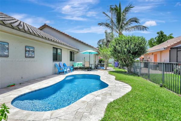 Starlight Cove, 4161 NW 6th St, Deerfield Beach, Florida 33442, image 2