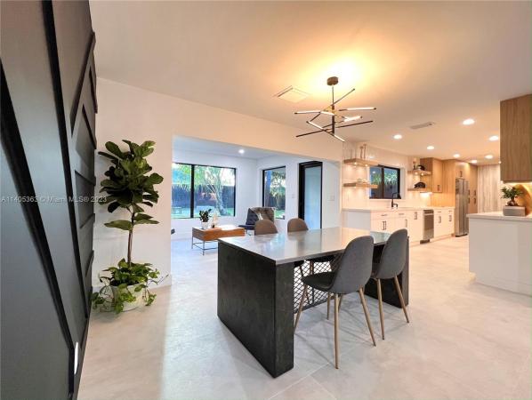 Varsity Heights, 1201 NW 3rd Ave, Boca Raton, Florida 33432, image 1