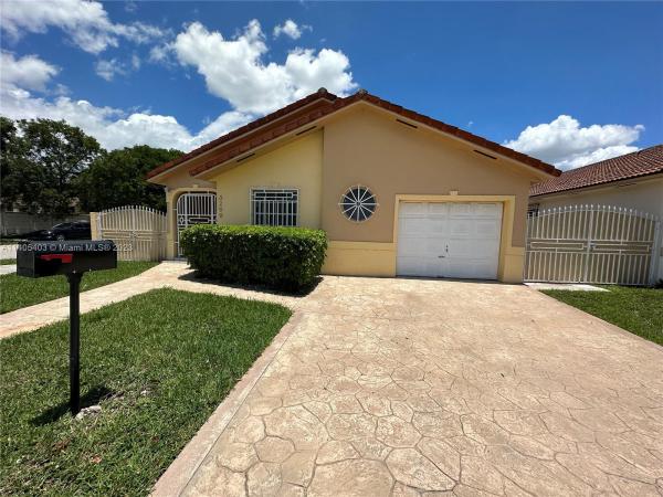 Christys, 3299 W 76th St, Hialeah, Florida 33018, image 1