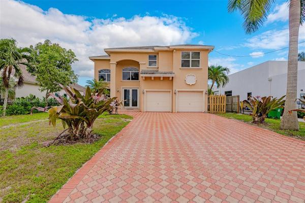 Marshalls Everglade, 4480 SW 26th Ave, Dania Beach, Florida 33312, image 1