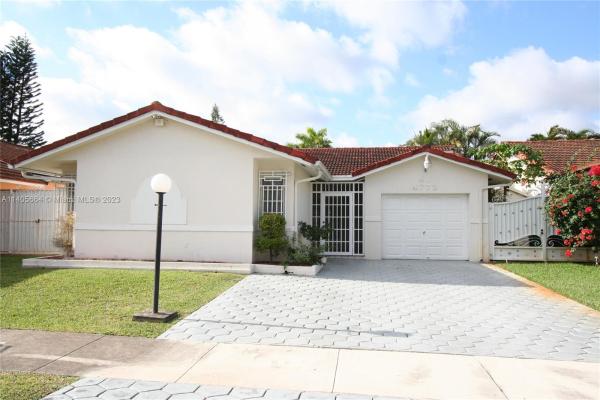 Bird Lakes South, 4772 SW 143rd Ave, Kendale Lakes, Florida 33175, image 1