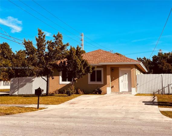 Pinewood Park, 806 NW 114th St, Pinewood, Florida 33168, image 1
