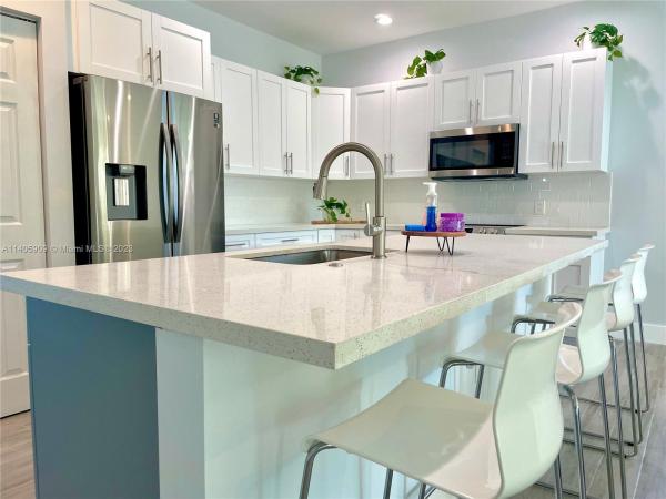 Breezyway Manor, 1229 SW 35th Ave, Fort Lauderdale, Florida 33312, image 1