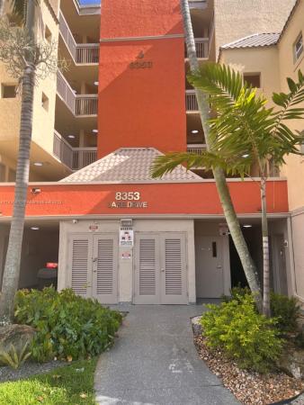 Las Vistas At Doral, 8353 Lake Dr #108, Doral, Florida 33166, image 2