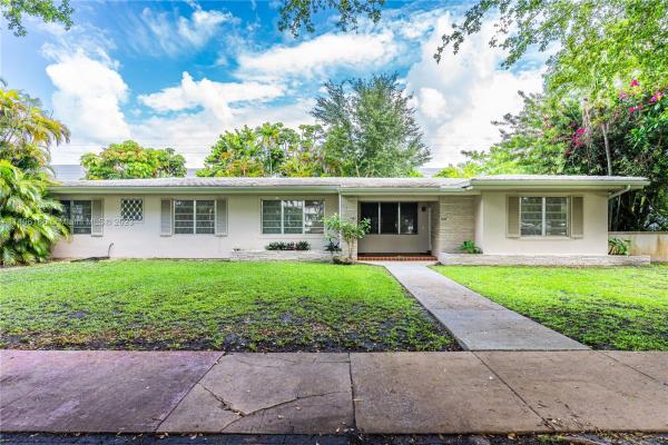 Riviera, 5350 Orduna Dr, Coral Gables, Florida 33146, image 2
