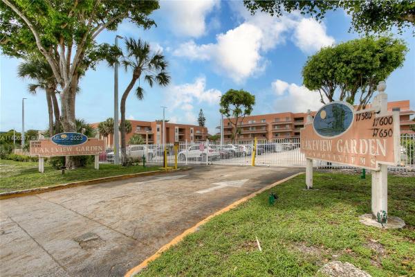 Lakeview Gardens At Miami Lakes, 17530 NW 68th Ave #C3010, Country Club, Florida 33015, image 1