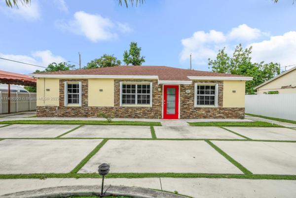 302 NW 100th St, Unincorporated Dade County, Florida 33150, image 2