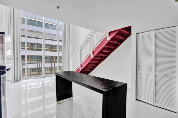 Vizcayne South, 253 NE 2nd St #424, Miami, Florida 33132, image 2
