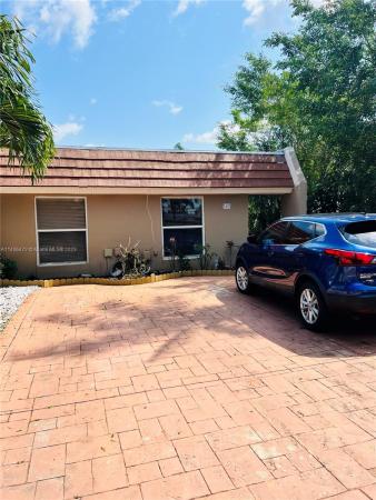 Miami Lakes Golf Course Village, 7453 Twin Sabal Dr #7453, Miami Lakes, Florida 33014, image 1