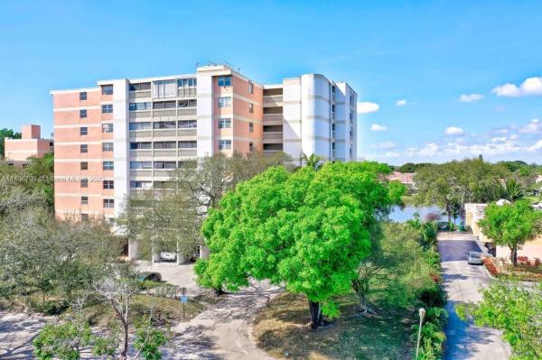 The Lakes Of Inverrary, Lauderhill, Florida 33319, image 1